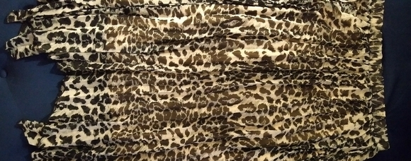 Pleated, Leopard Print Handkerchief-Cut Midi-Skirt - Picture 3 of 16